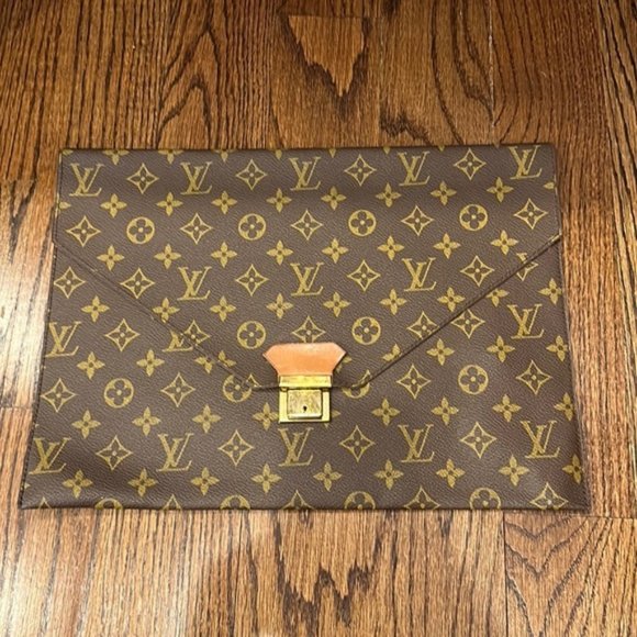 Authentic Louis Vuitton Vintage Envelope Document or IPad Holder - Picture 1 of 15